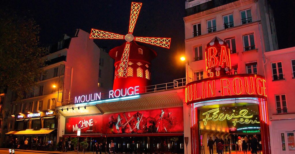 Moulin Rouge en Montmartre, París. Mítico burdel de renombre a nivel mundial.